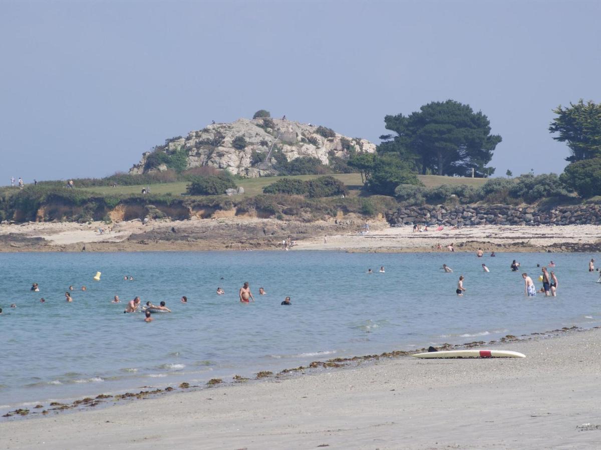 Breton Granite Stone House With Fantastic Sea Views Casa vacanze Saint-Pol-de-Léon