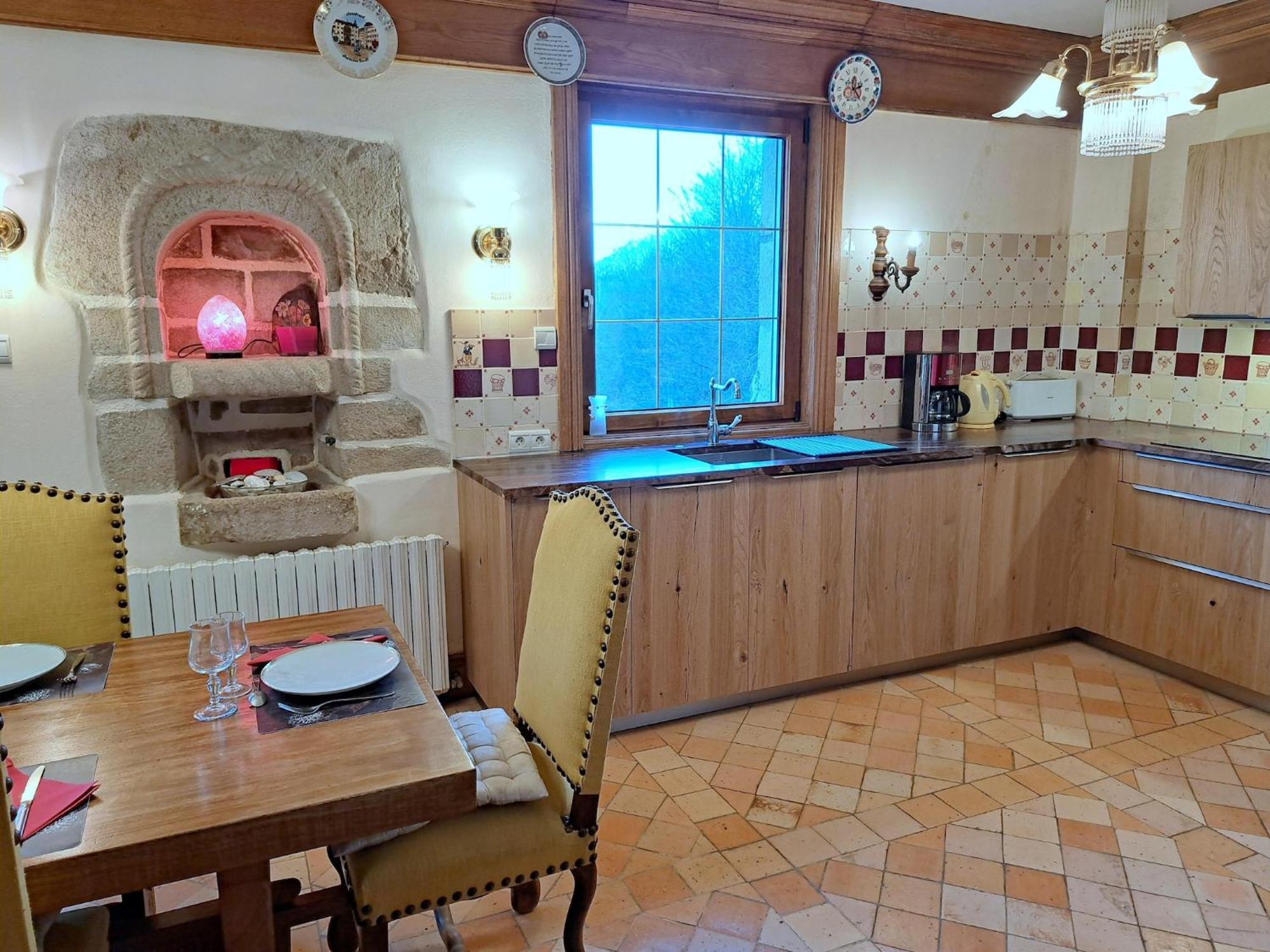 Breton Granite Stone House With Fantastic Sea Views Casa vacanze