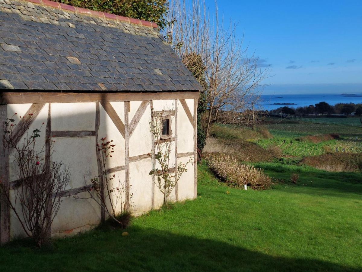 Breton Granite Stone House With Fantastic Sea Views Holiday home Saint-Pol-de-Leon