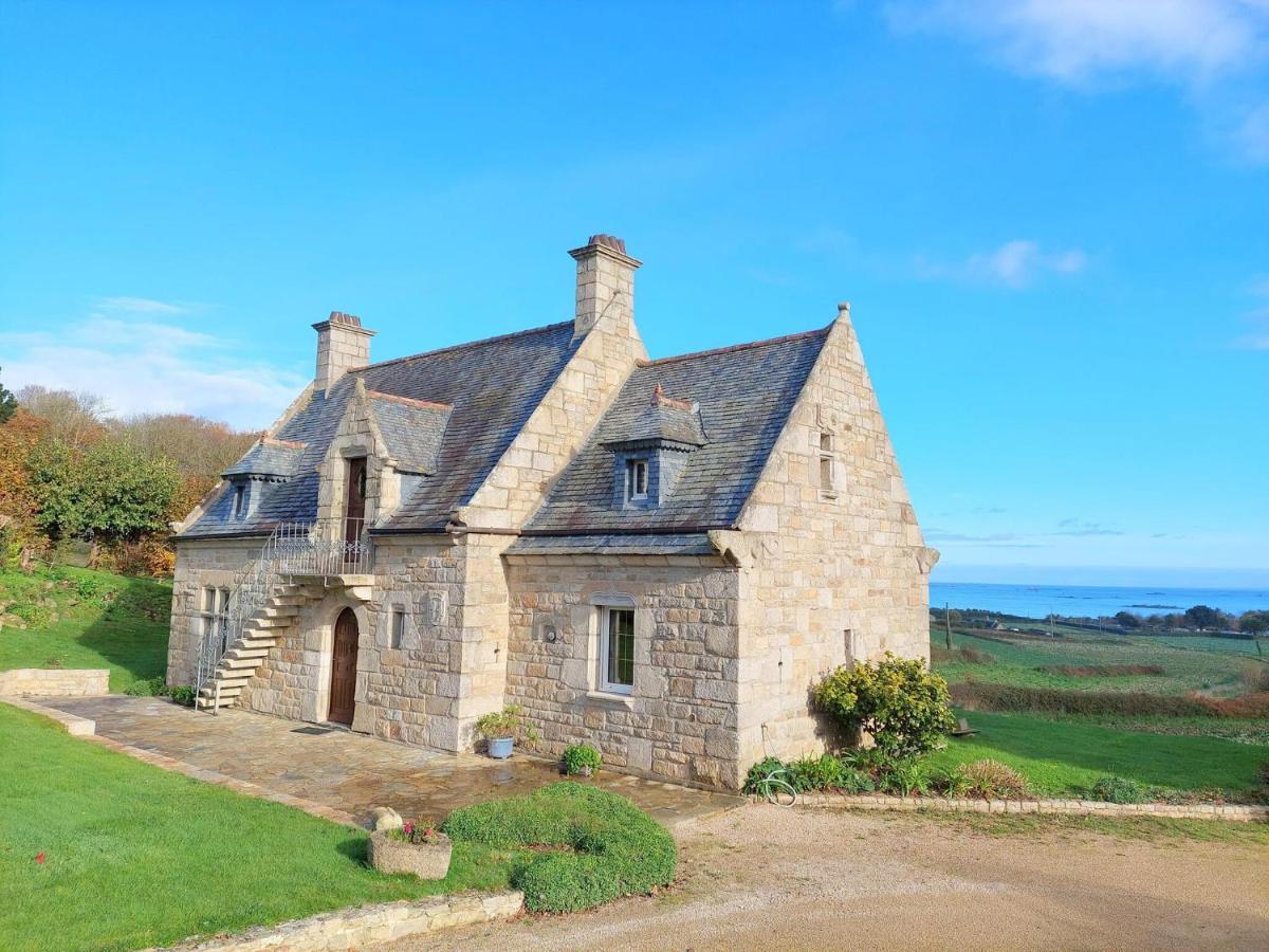 Holiday home Breton Granite Stone House With Fantastic Sea Views Saint-Pol-de-Leon